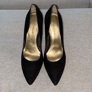 Black suede size 9 BCBGeneration pumps